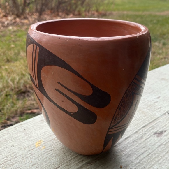 Beautiful Signed, Vintage Hopi Pottery Vase by Renowned Potter Frieda Poleahla - Picture 3 of 12
